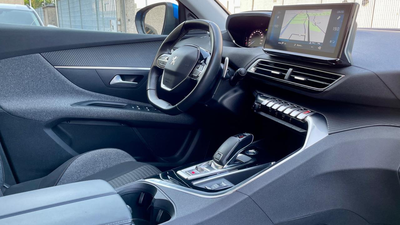 Peugeot 3008 BlueHDi 130 S&S EAT8 Active V. Cockpit Led