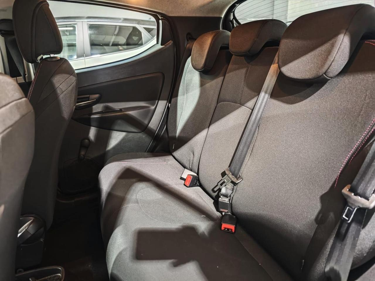 Lancia Ypsilon Benzina Euro 6 Neopatentati