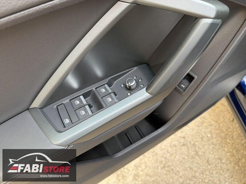 Audi Q3 Sportback 35 TDI 150 Cv S-Tronic S-Line interno ed esterno