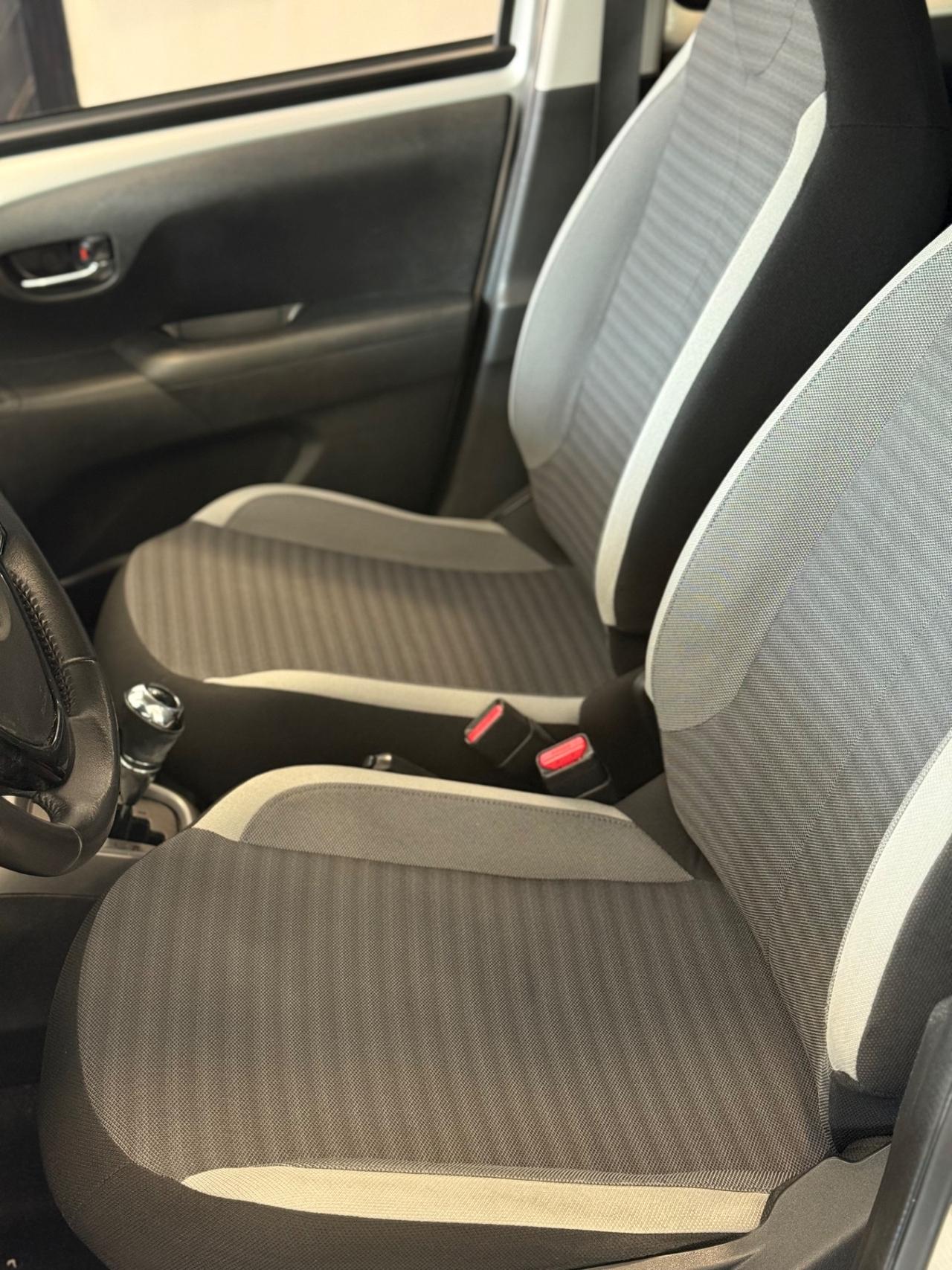 Toyota Aygo 1.0 VVT-i 72 CV 5 porte x-cool MMT