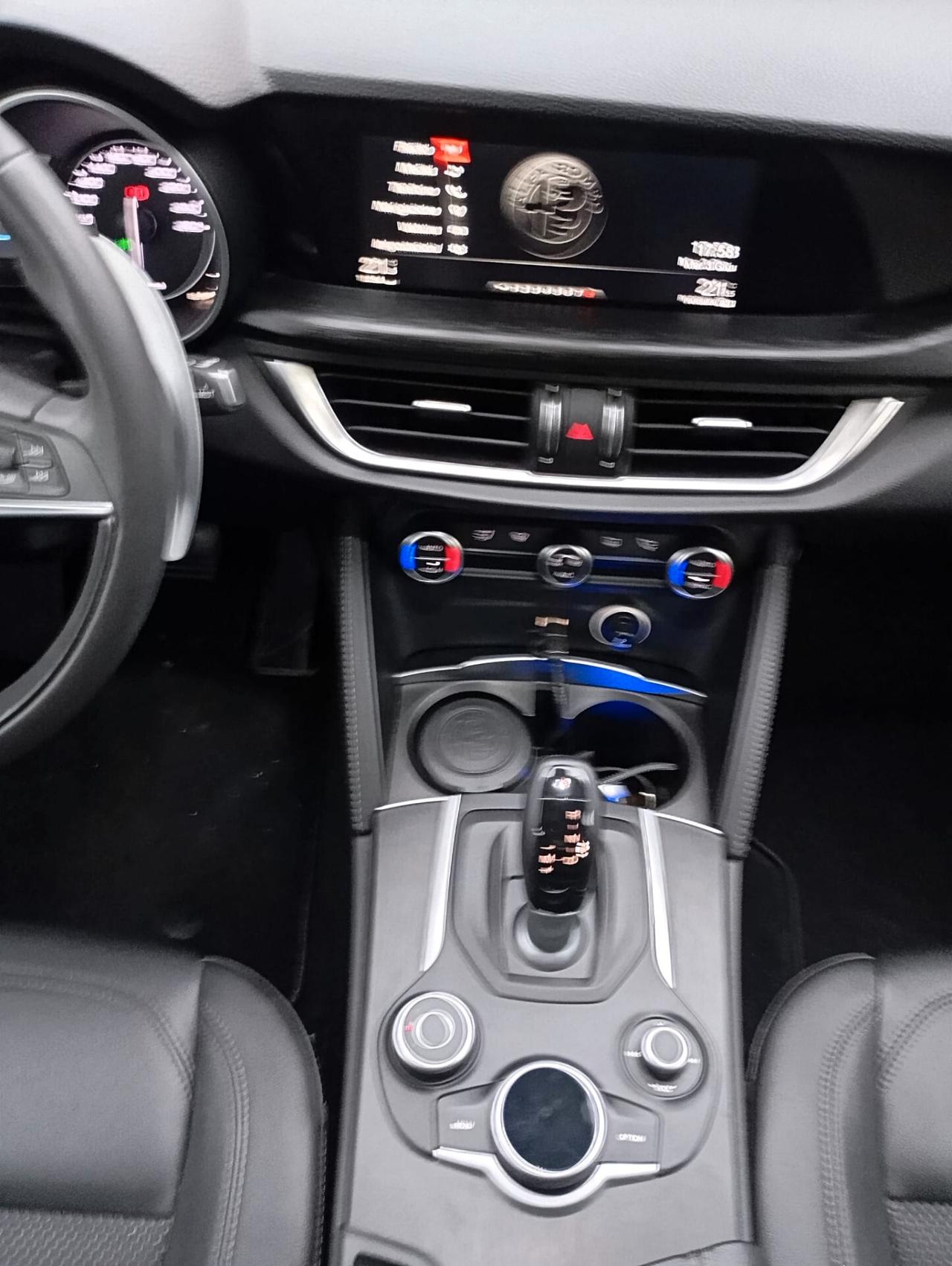 Alfa Romeo Stelvio Q4 2.2 Turbodiesel 210 cv automatico