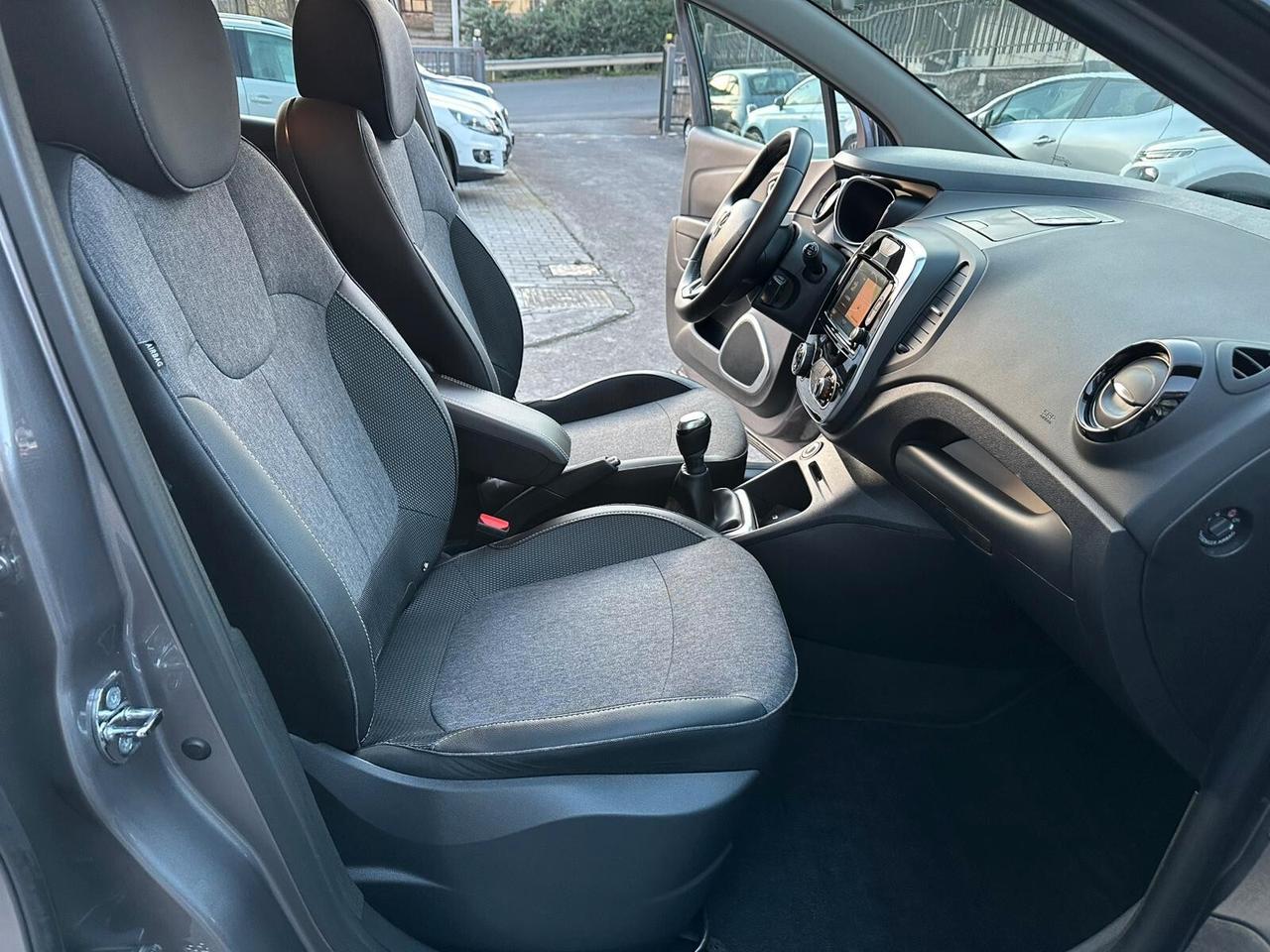 Renault Captur dCi 8V 90 CV EDC Sport Edition2