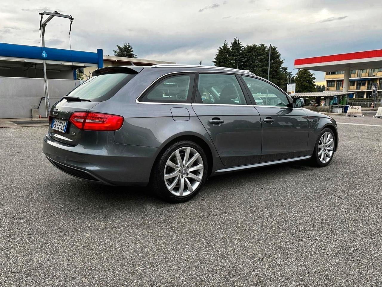 Audi A4 Avant 2.0 TDI 150 CV AUTOMATICA NAVIGA SENSORI PDC CRUISE