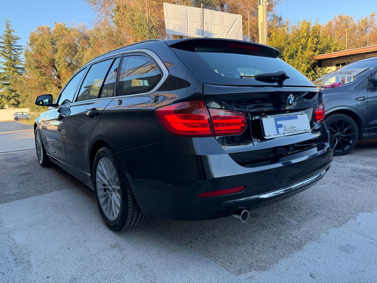 BMW 318d Touring Luxury,Navi,Bluetooth,Climatronic,Led+Xeno,ecc.