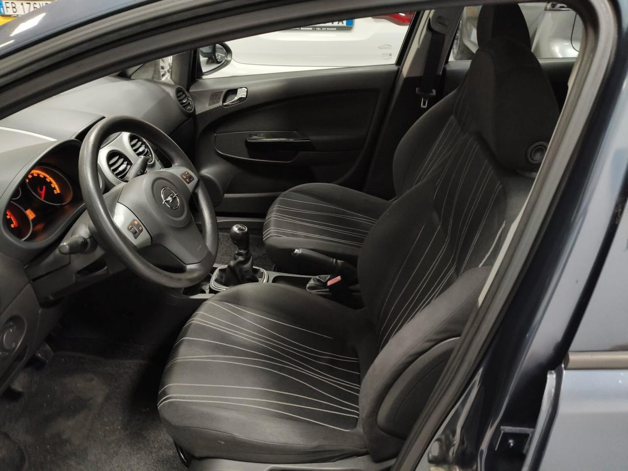 Opel Corsa 1.2B X NEOPATENTATI 2009