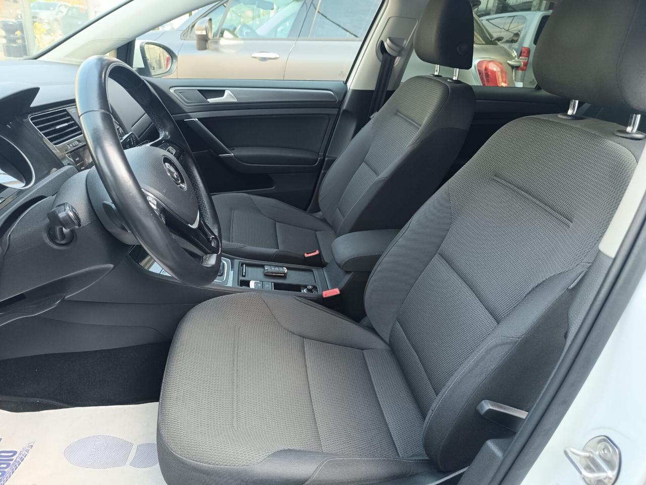 Volkswagen Golf 1.5 TSI DSG R-LINE Sport 150 CV