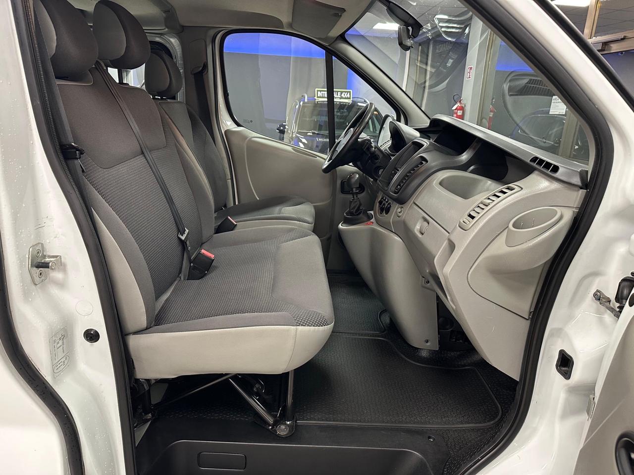 Opel Vivaro 29 2.0 CDTI PC-TN Furgone Vetrato Fap 9 POSTI