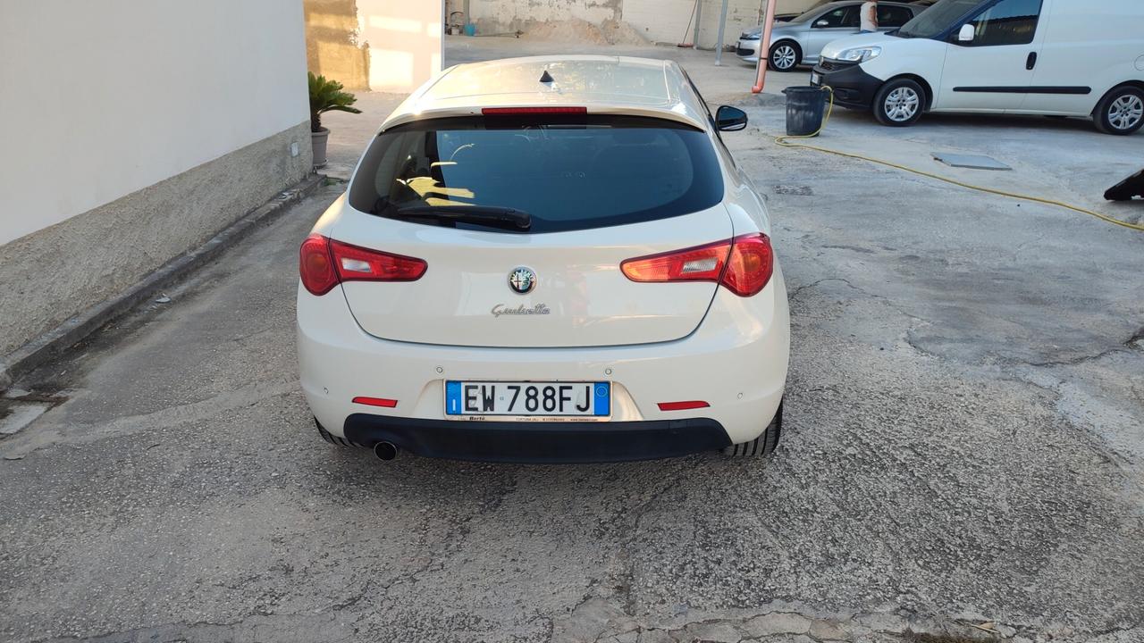 Alfa Romeo Giulietta 1.6 JTDm-2 105 CV Progression