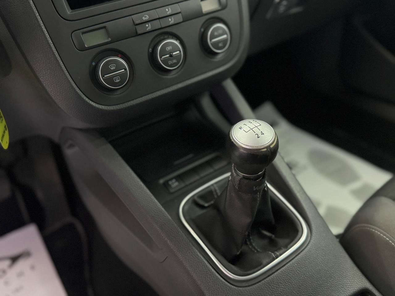 Volkswagen Golf 1.6 Comfortline