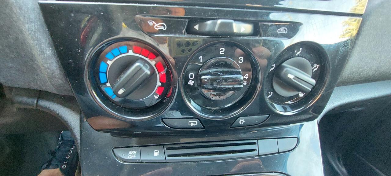 YPSILON 1,2 GPL DI SERIE CASA MADRE LANCIA MOD.ALBERTA FERRETTI FARI A LED IMPECCABILE