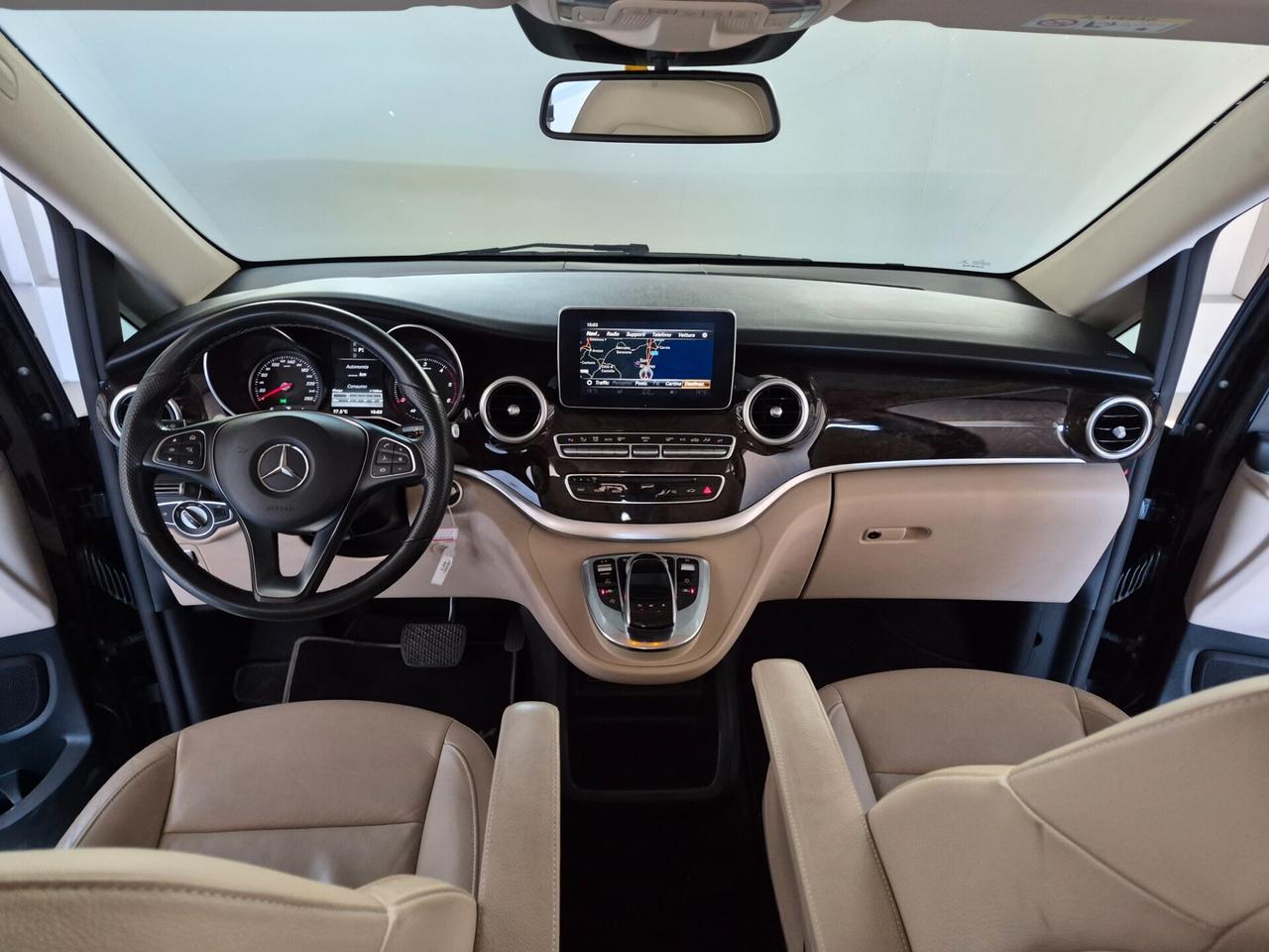 Mercedes-Benz V 220D AUTO PREMIUM BUSINESS LONG LED PELLE NAVI 7 POSTI CLIMA AUTO V. PRIVACY PREZZO + IVA AL 22%