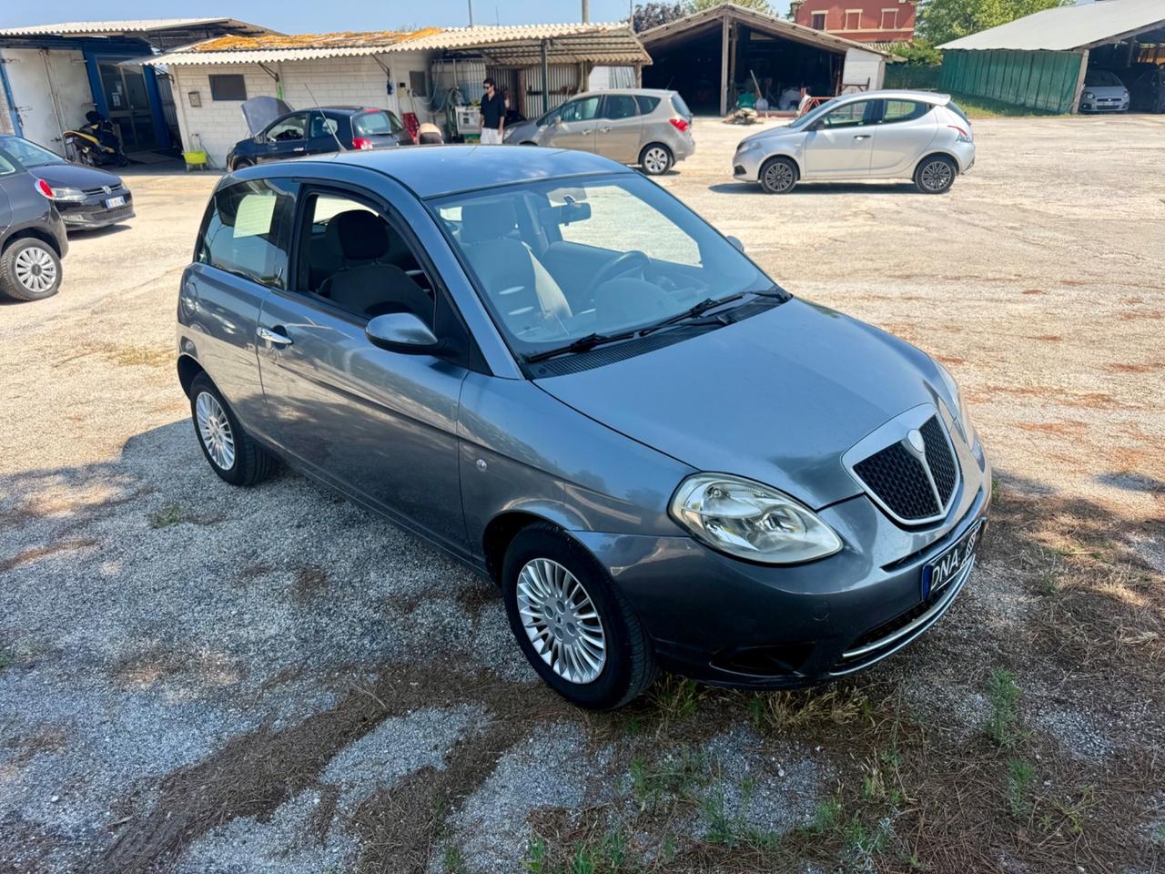 Lancia Ypsilon 1.2 Benzina/Metano NEOPATENTATI