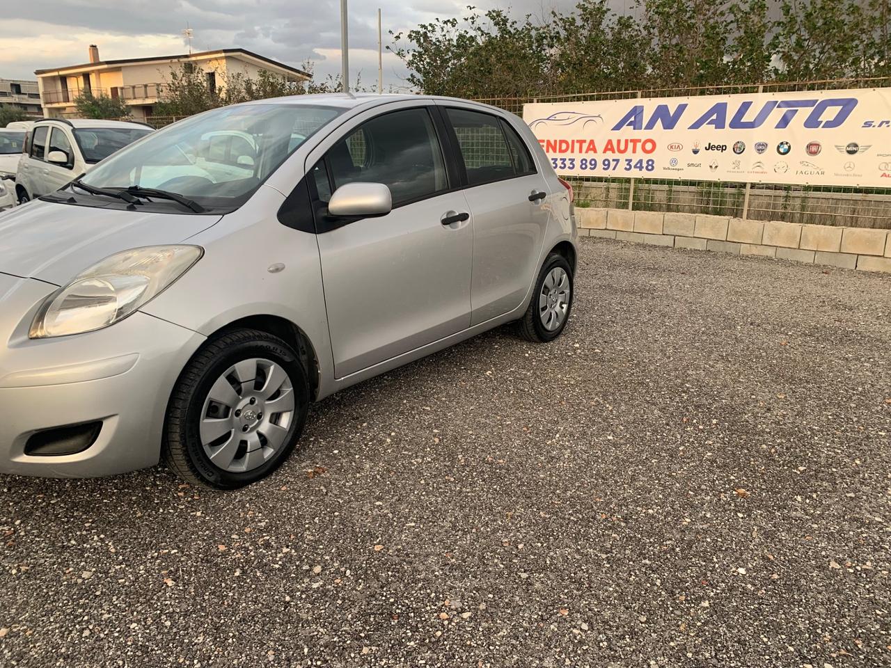 Toyota Yaris 1.0 69cv 5p - 2010