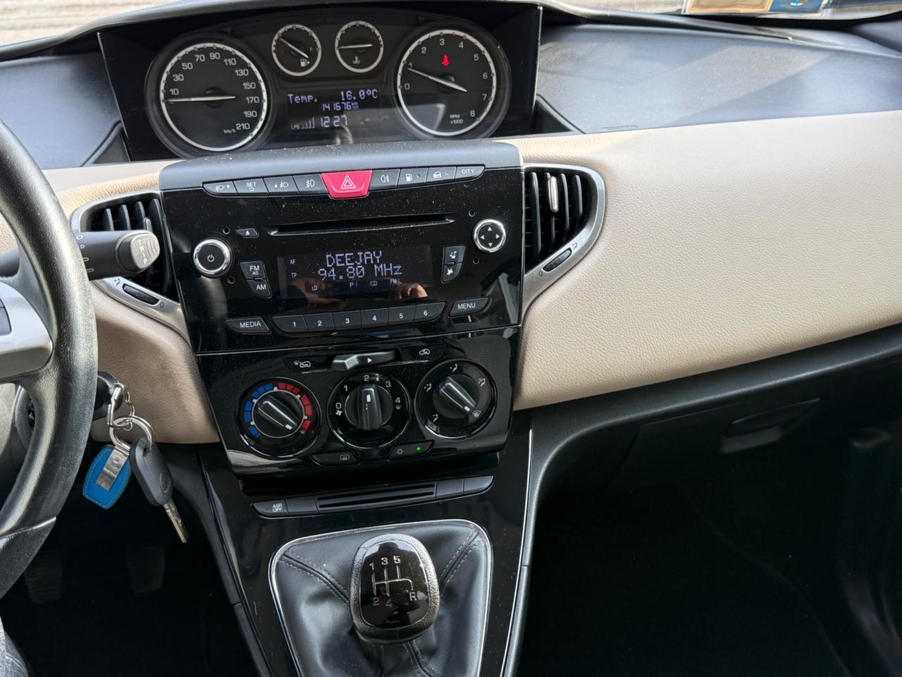 Lancia Ypsilon 1.2 69 CV 5 porte GPL Ecochic Gold