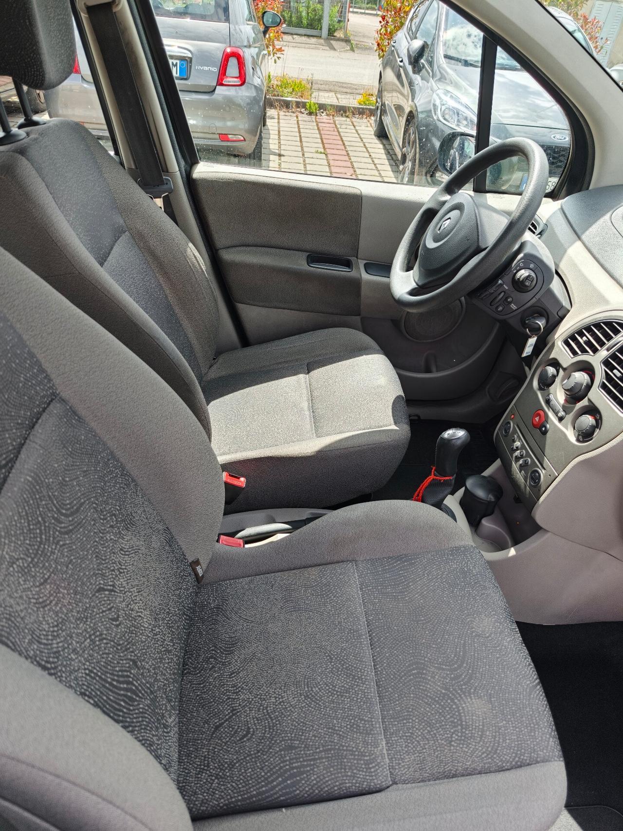 Renault Modus 1.2 16V Confort Authentique
