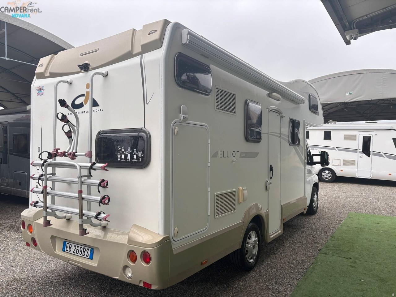 CARAVANS INTERNATIONAL ELLIOT 40 - mansardato con letti a castello in coda