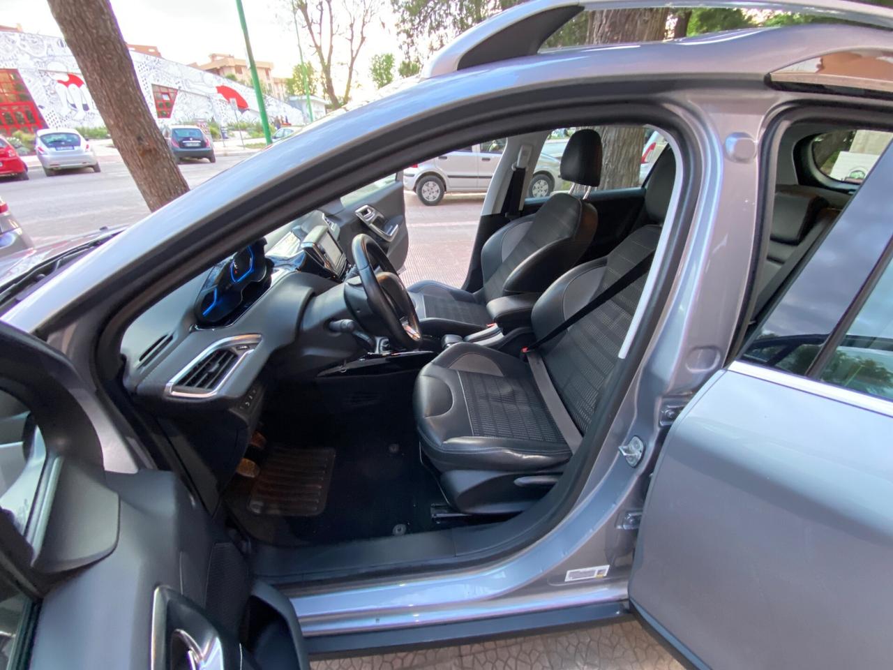 Peugeot 2008 BlueHDi 120 S&S Crossway