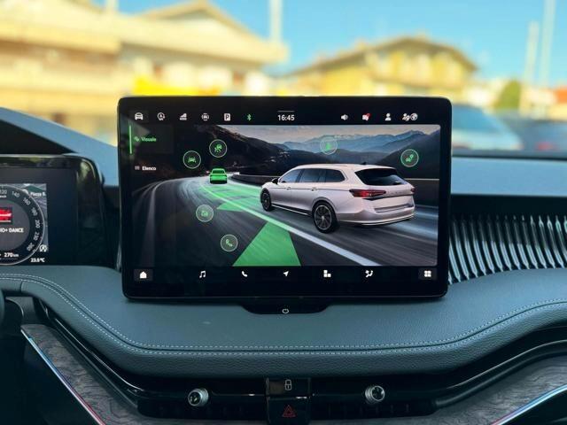 Skoda Superb 2.0 TSI DSG 4x4 Wagon Laurin&Klement