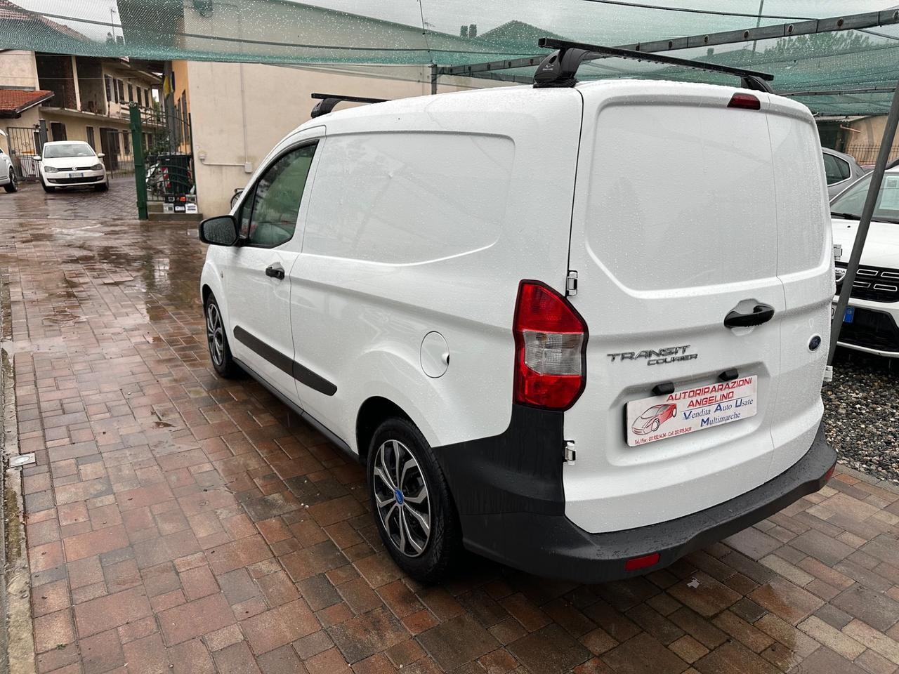 Ford Transit courier