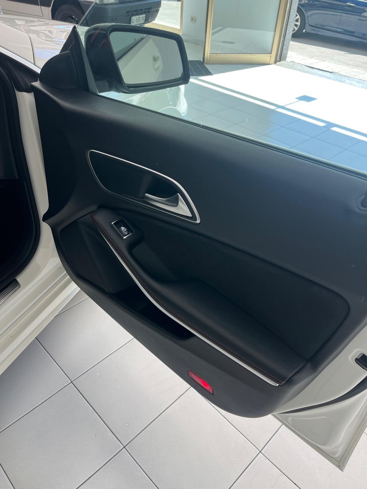 Mercedes-benz CLA 220 CDI 4Matic Automatic Premium
