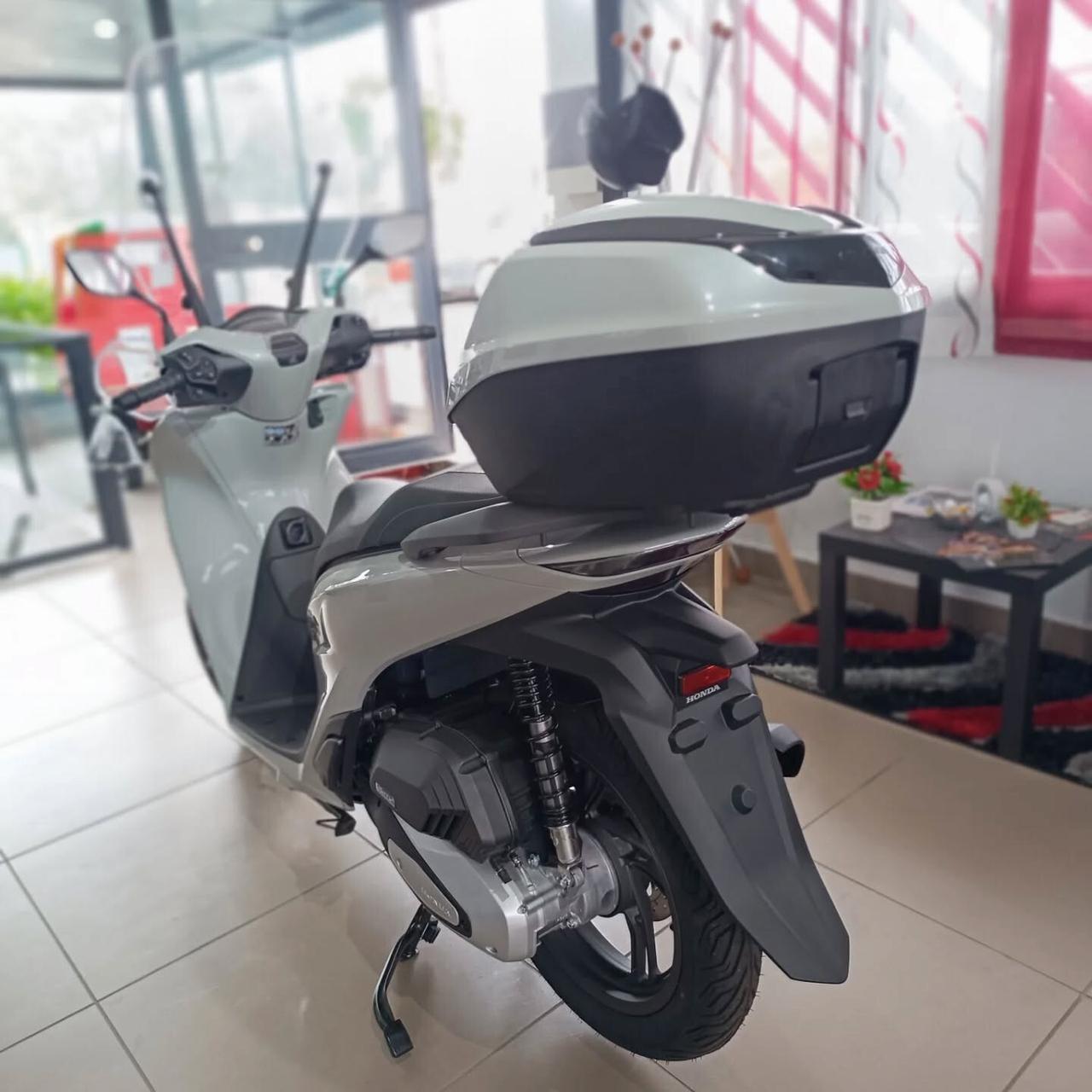 Honda SH 125 Falcon Grey NUOVI PRONTA CONSEGNA