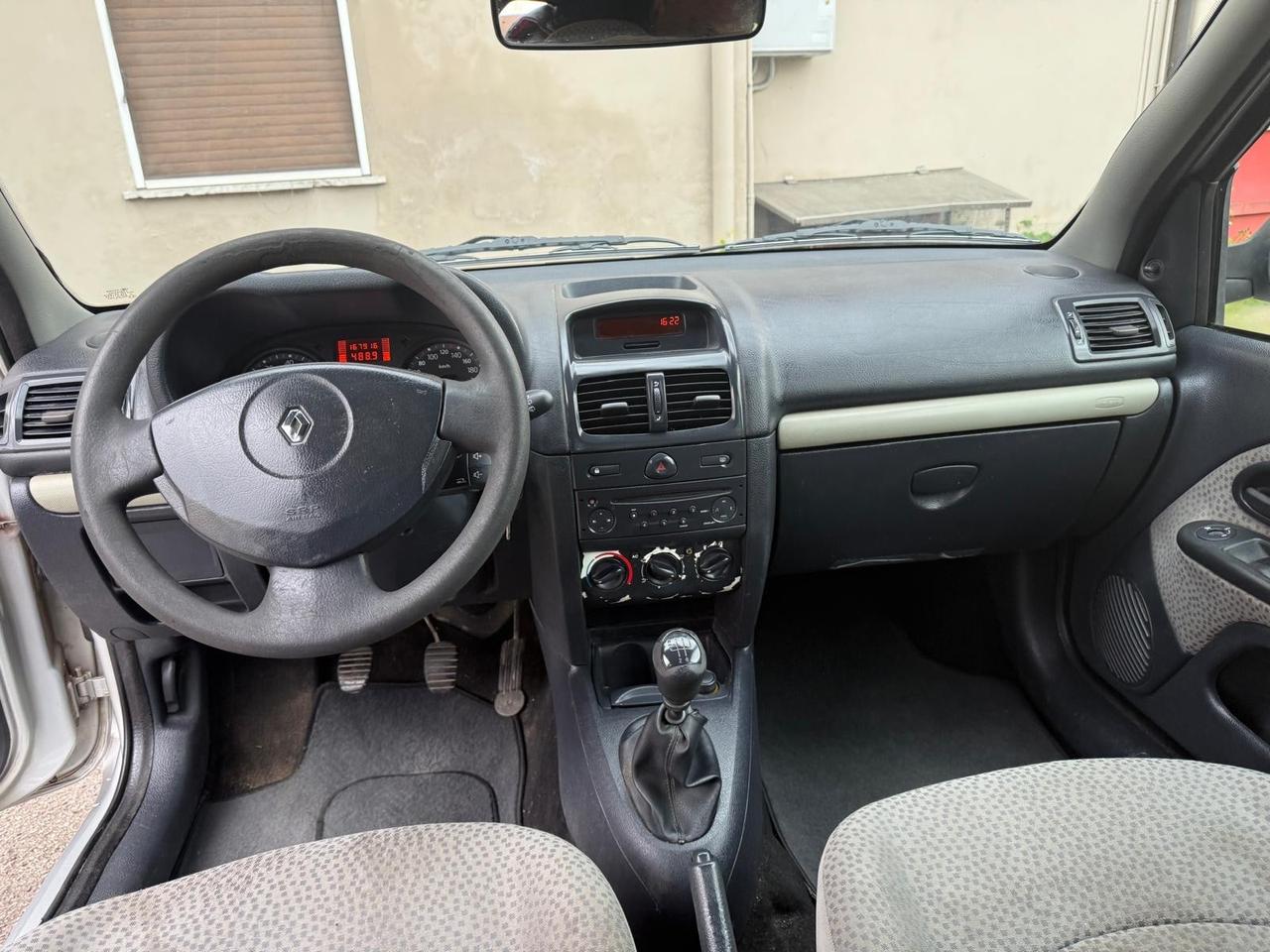 Renault Clio 1.2 16V cat 5 porte Luxe Privilège