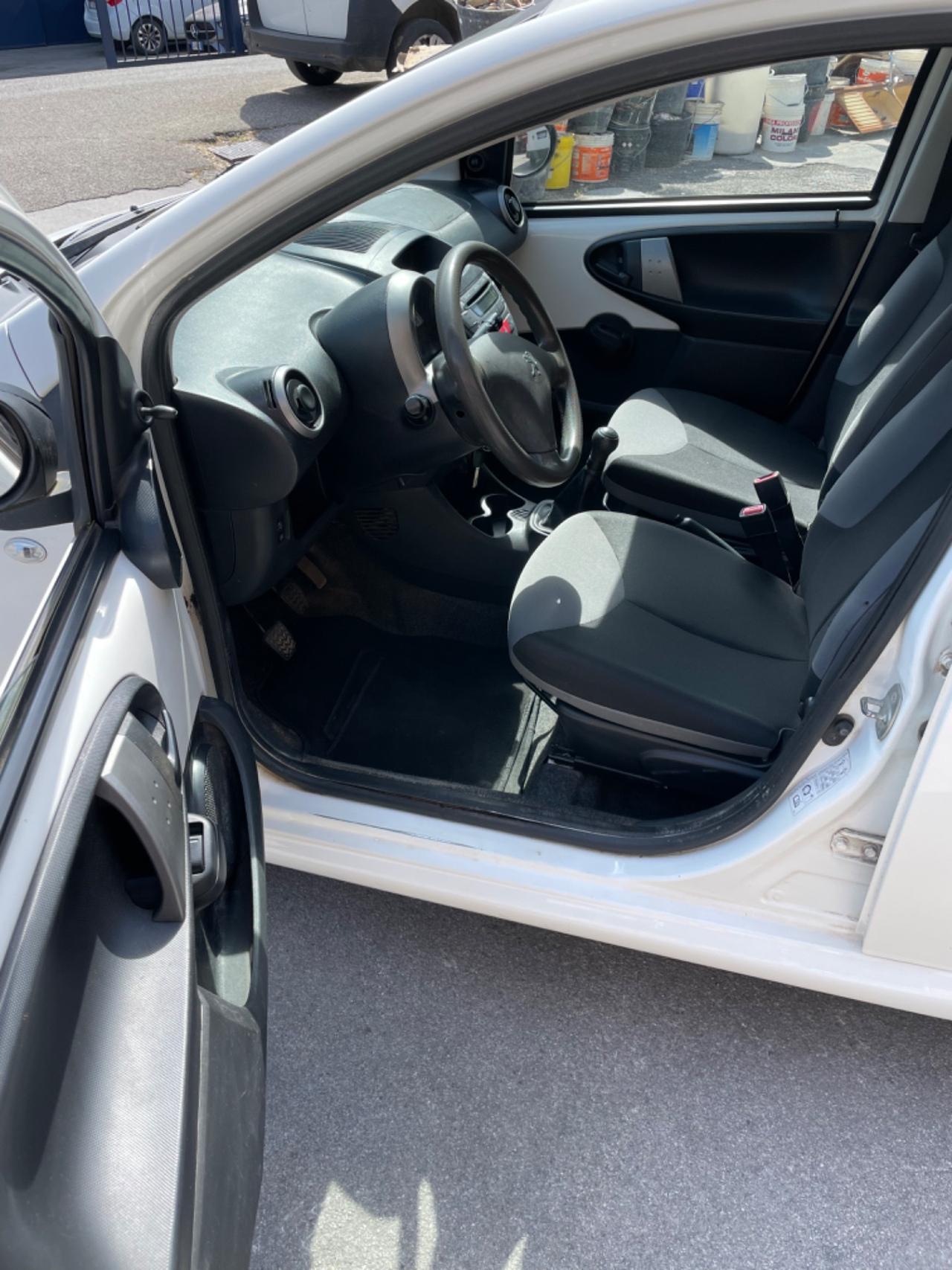 Peugeot 107 1.0 68CV 5p. Active 2Tronic