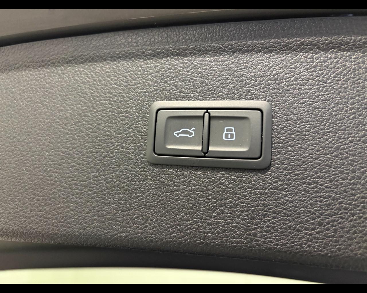 AUDI Q5 40 TDI MHEV QUATTRO S-TRONIC S LINE EDITION