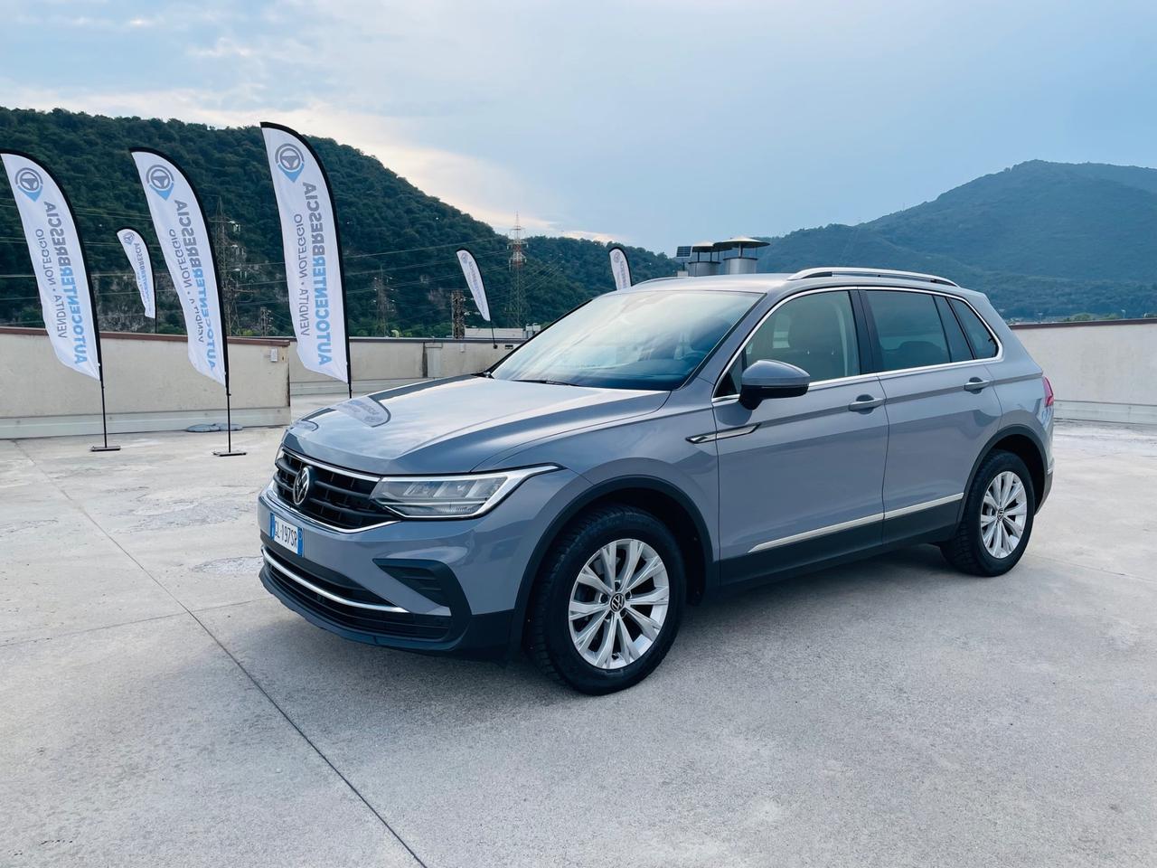 Volkswagen Tiguan 2.0 TDI 150 CV SCR DSG Life Euro 6E UniProprietario