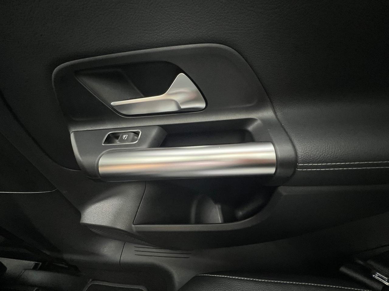 Mercedes-Benz B 180 Sport Plus B 180 D #7534