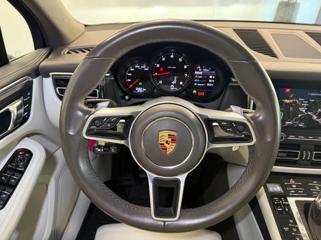 PORSCHE Macan 2.0