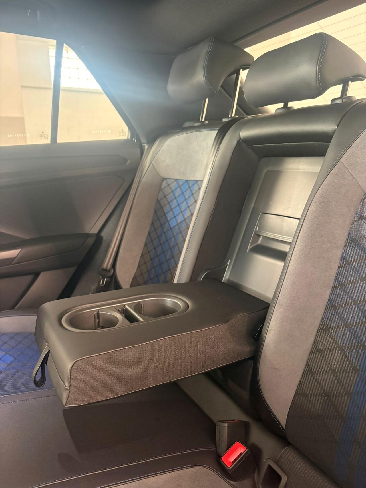 Volkswagen T-Roc R 2.0 TSI DSG 4MOTION BlueMotion Technology