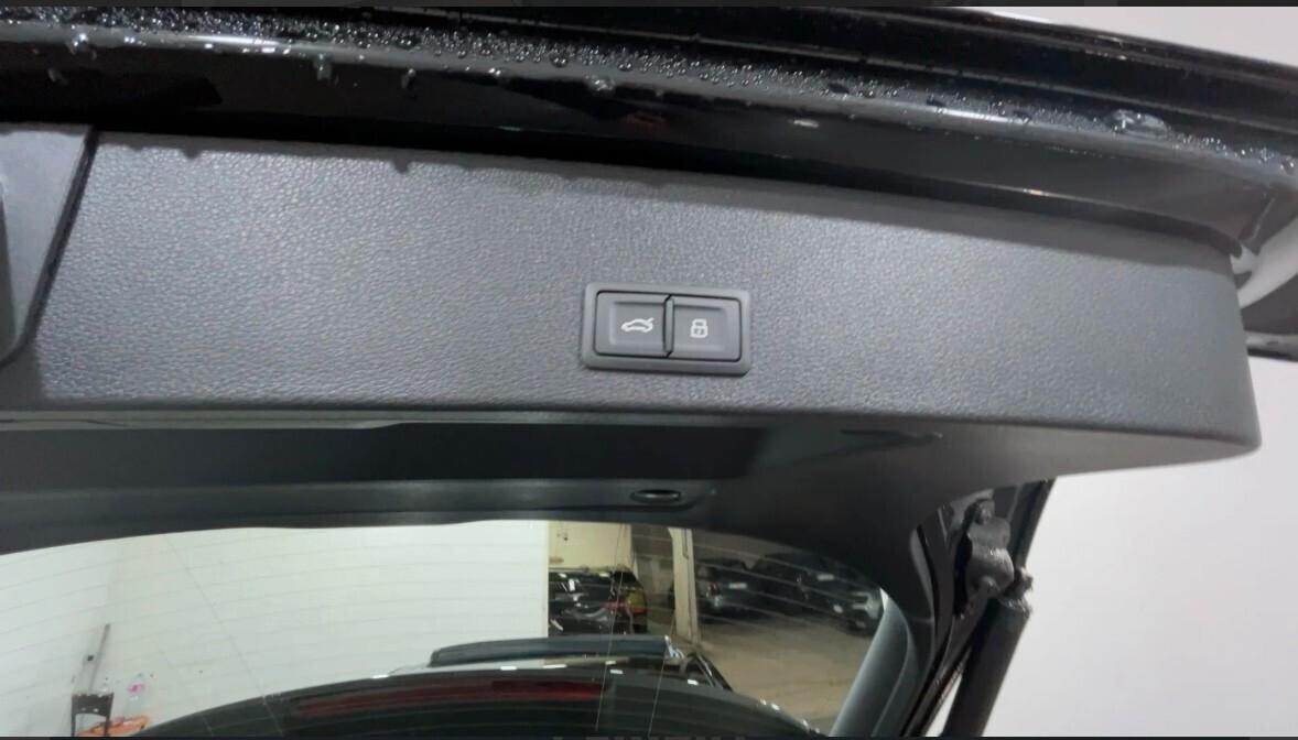 Audi Q2 35 TFSI S tronic line Edition KM 0