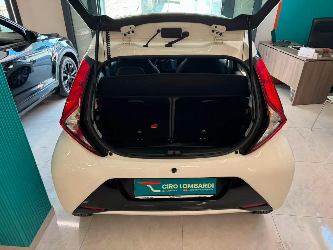 Toyota Aygo Connect 1.0 VVT-i 72 CV 5 porte x-clusiv MMT