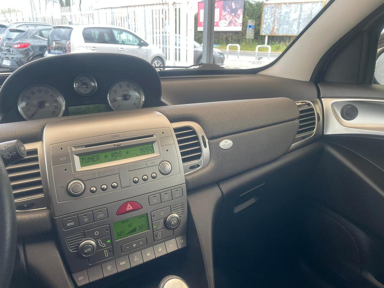 Lancia Ypsilon 1.2 Argento