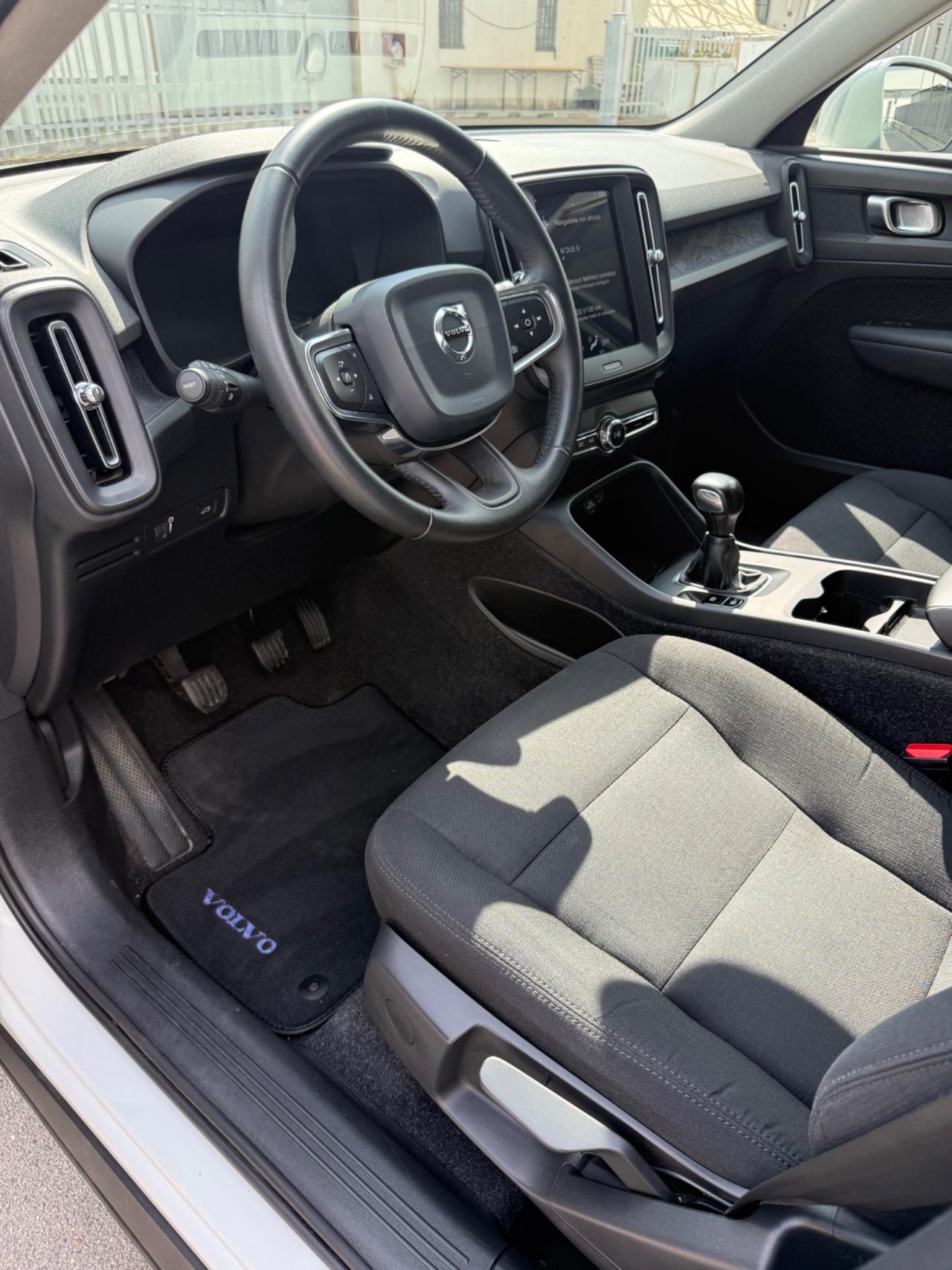 Volvo XC40 2.0 DIESEL 150cv