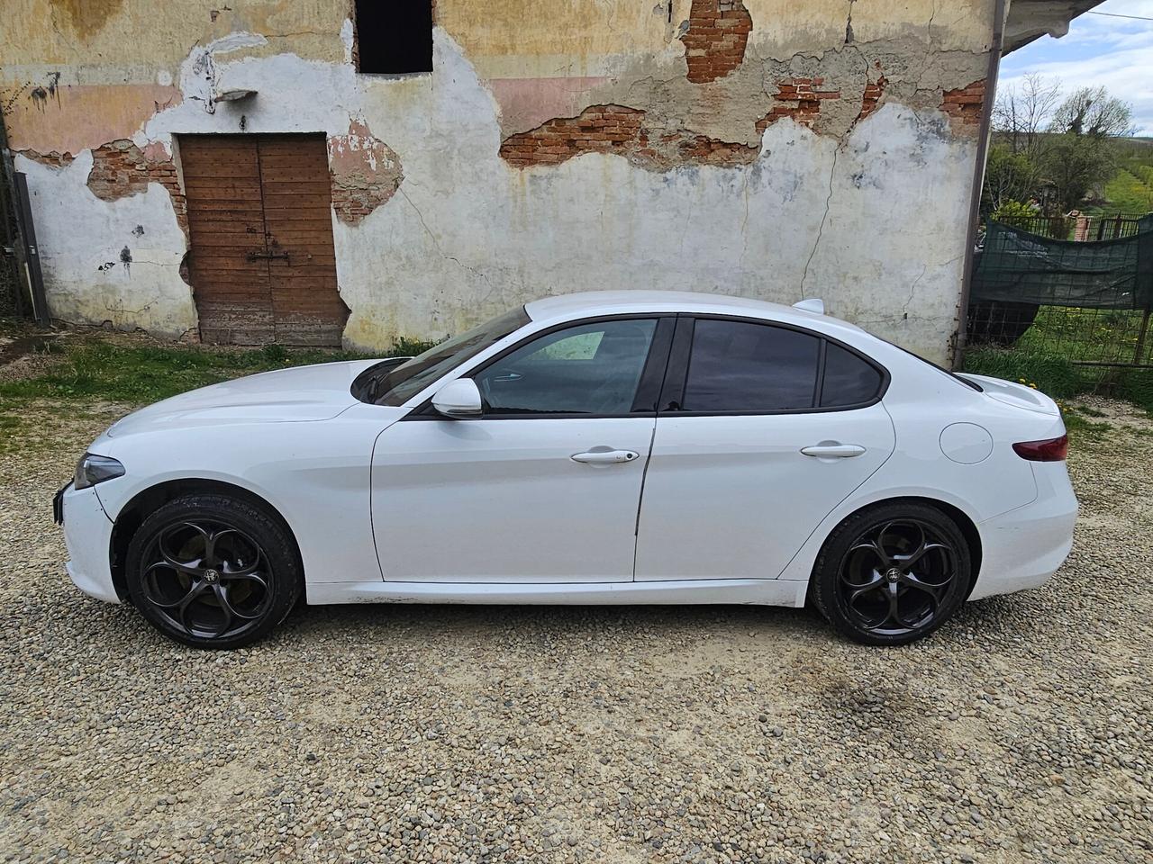 Alfa Romeo Giulia 2.2 Turbodiesel 210 CV AT8 AWD Q4 Veloce