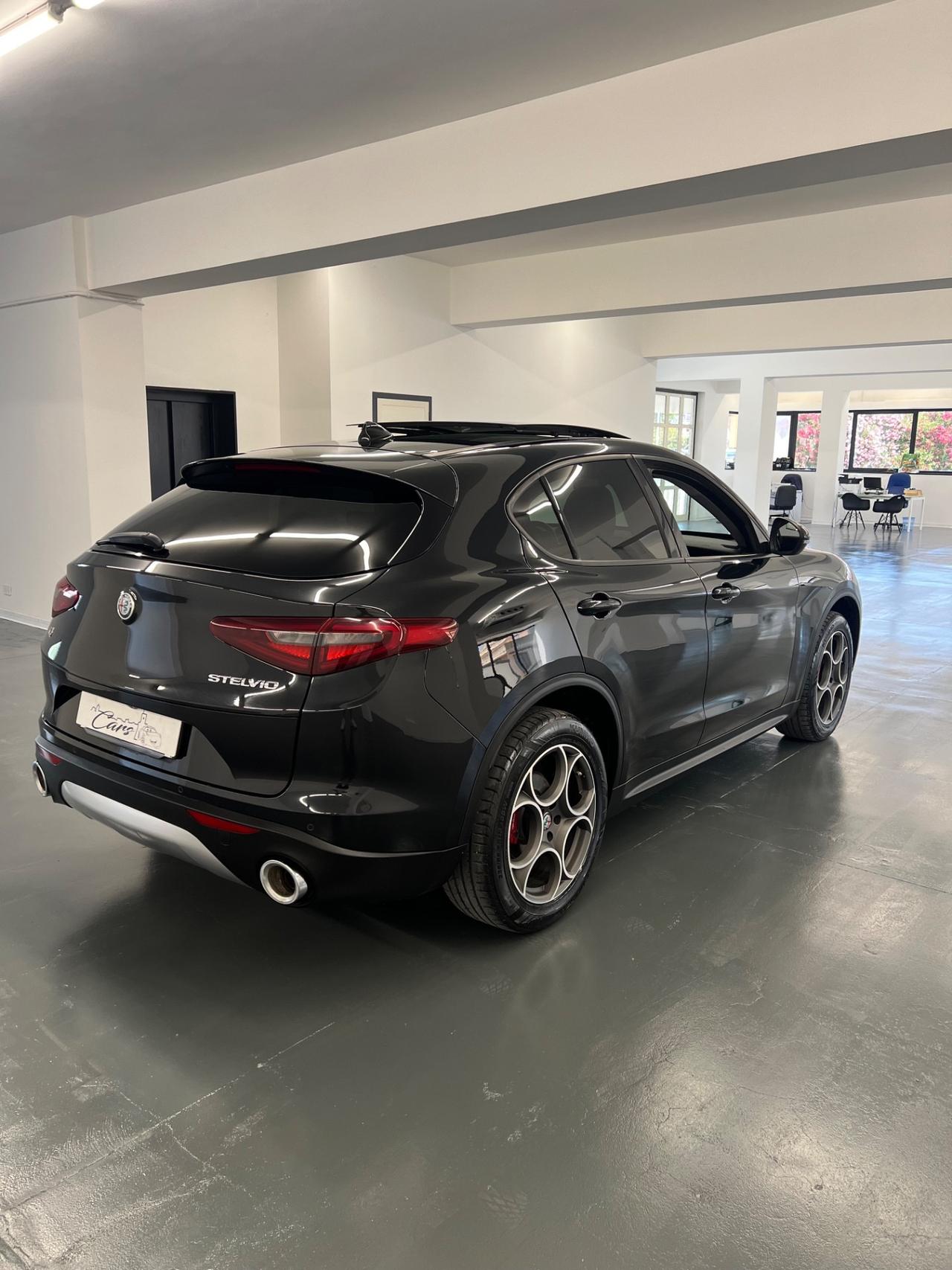 Alfa Romeo Stelvio 2.2 Turbodiesel 210 CV AT8 Q4 Executive