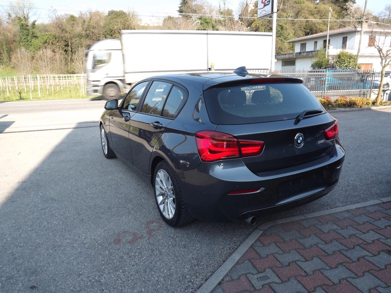 Bmw 118 118i 5p. Advantage