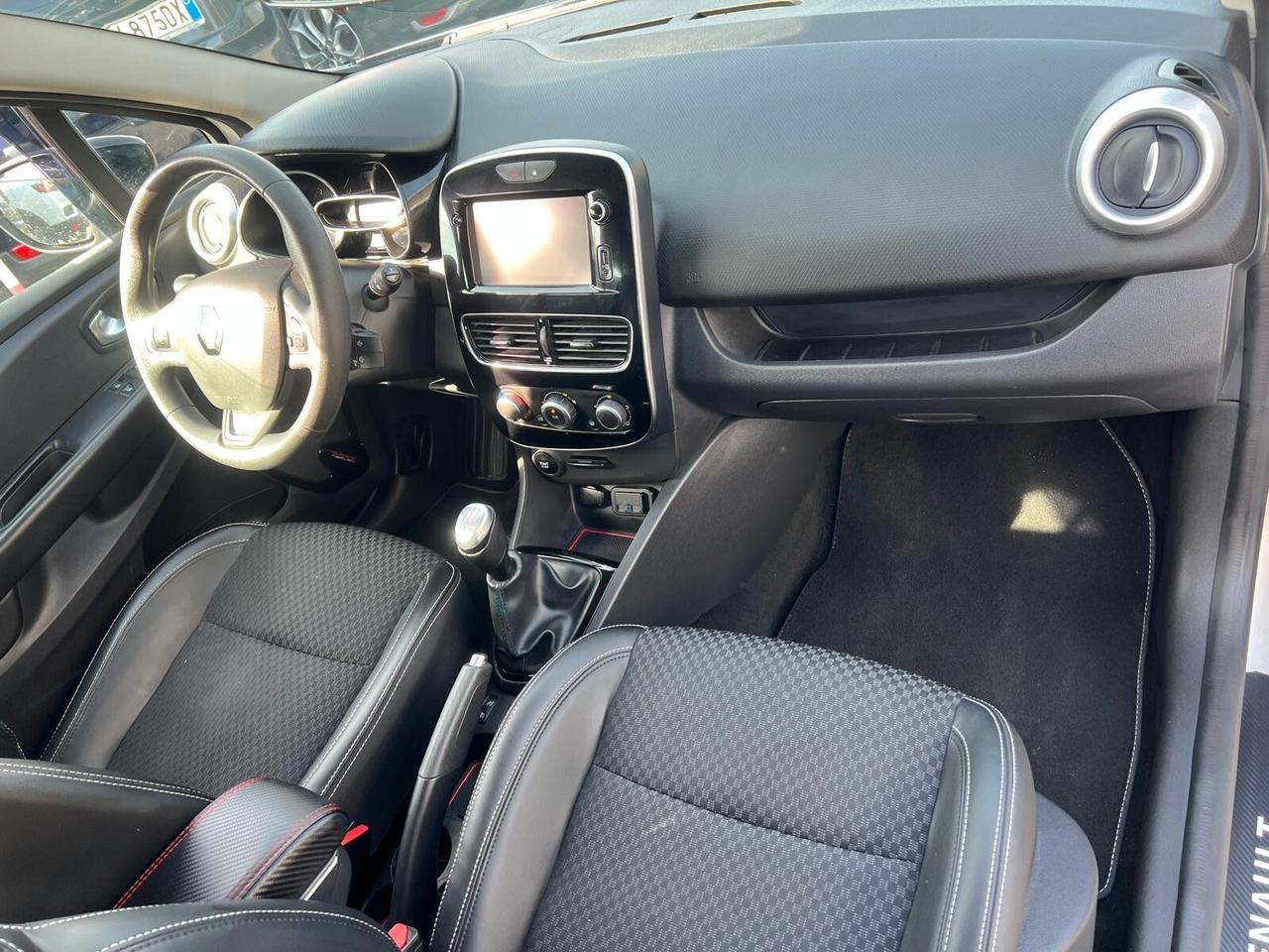 Renault Clio dCi 8V 75 CV 5 porte Moschino Intens