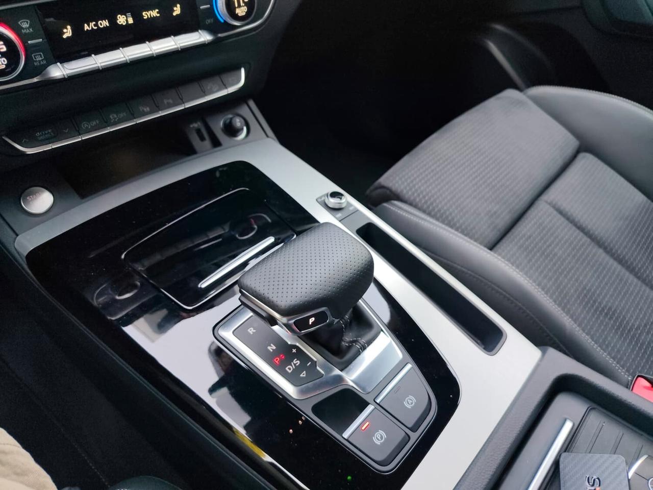 Audi Q5 SPB 40 TDI quattro S tronic Identity Black