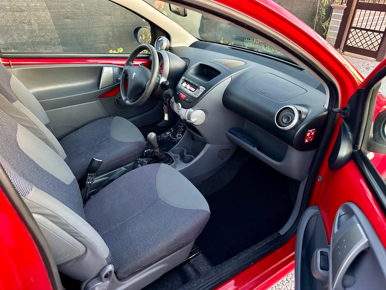 Peugeot 107 1.0 68CV 3p. Sweet Years