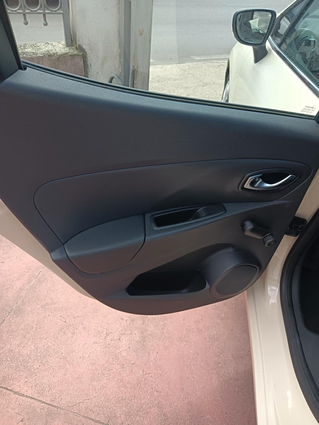 Renault Clio dCi 8V 75CV Start&Stop 5 porte Energy Zen