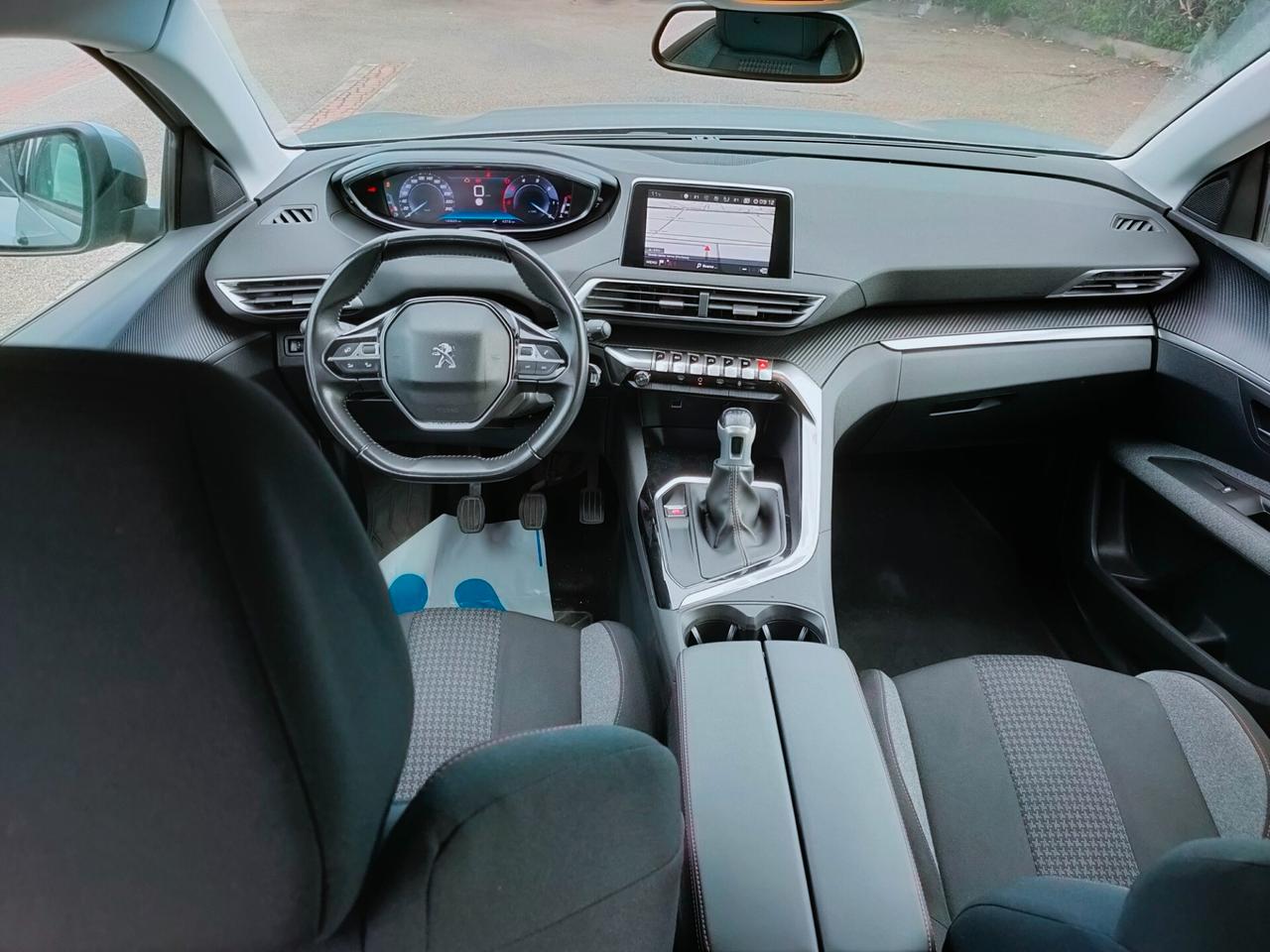 Peugeot 3008 BlueHDi 130 S&S Business