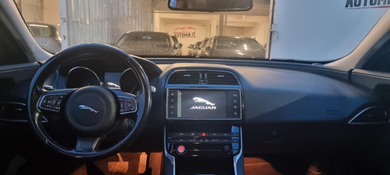 Jaguar XE 2.0 D Turbo aut. Pure PELLE NAVI