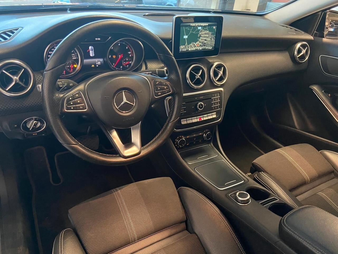 Mercedes-benz A 180 d Automatic Premium