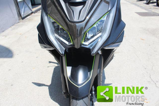 KYMCO AK 550 .