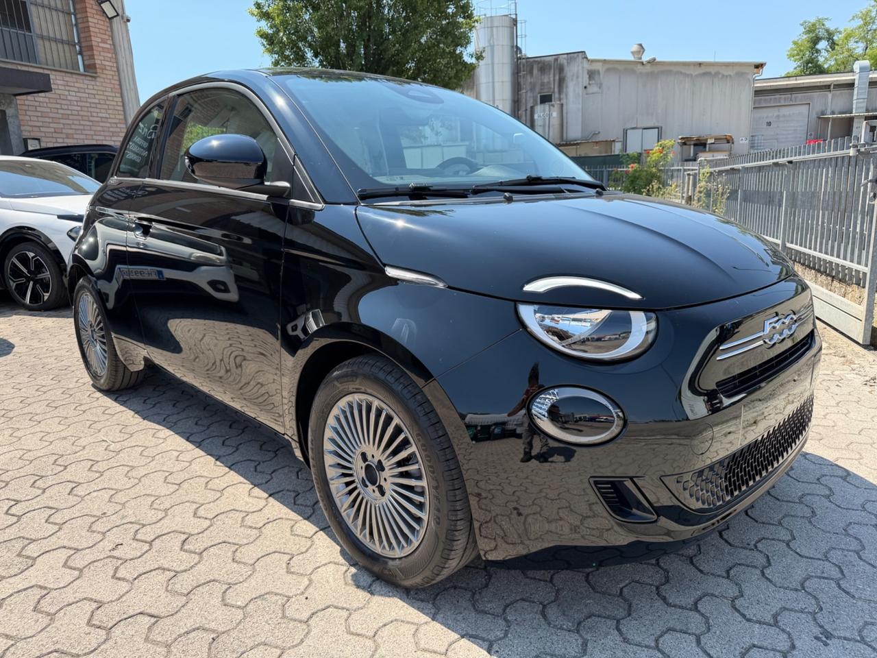 Fiat 500 Berlina Hybrid Icon