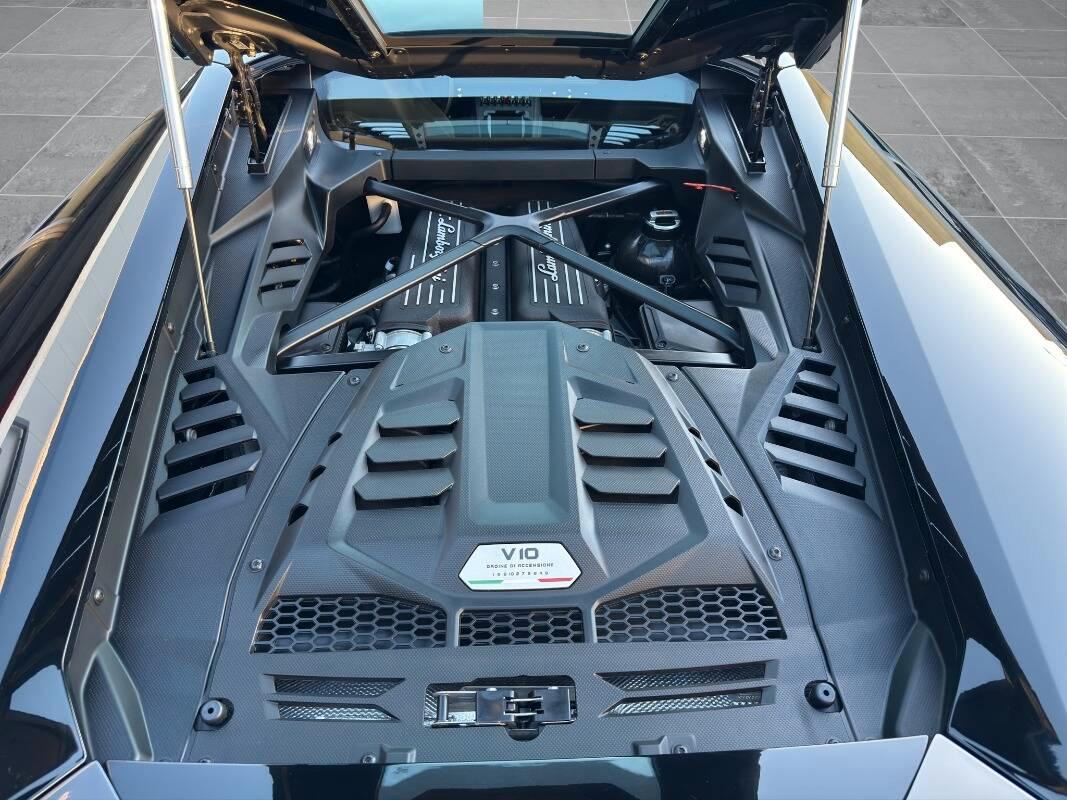 Lamborghini Huracan Coupe Huracan coupe 5.2 Evo 640 awd Sollevatore