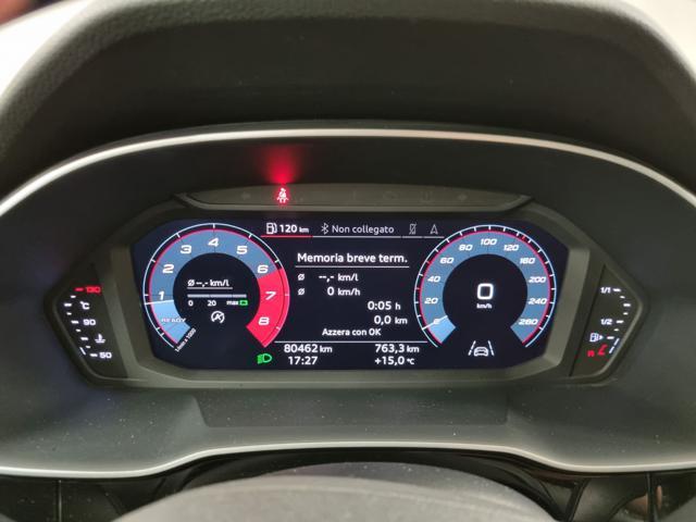 AUDI Q3 35 TFSI Business Advanced